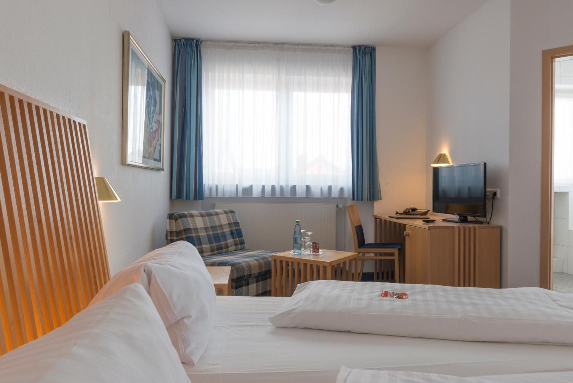 Hotel Gasthof Zum Storch Schlüsselfeld Zewnętrze zdjęcie