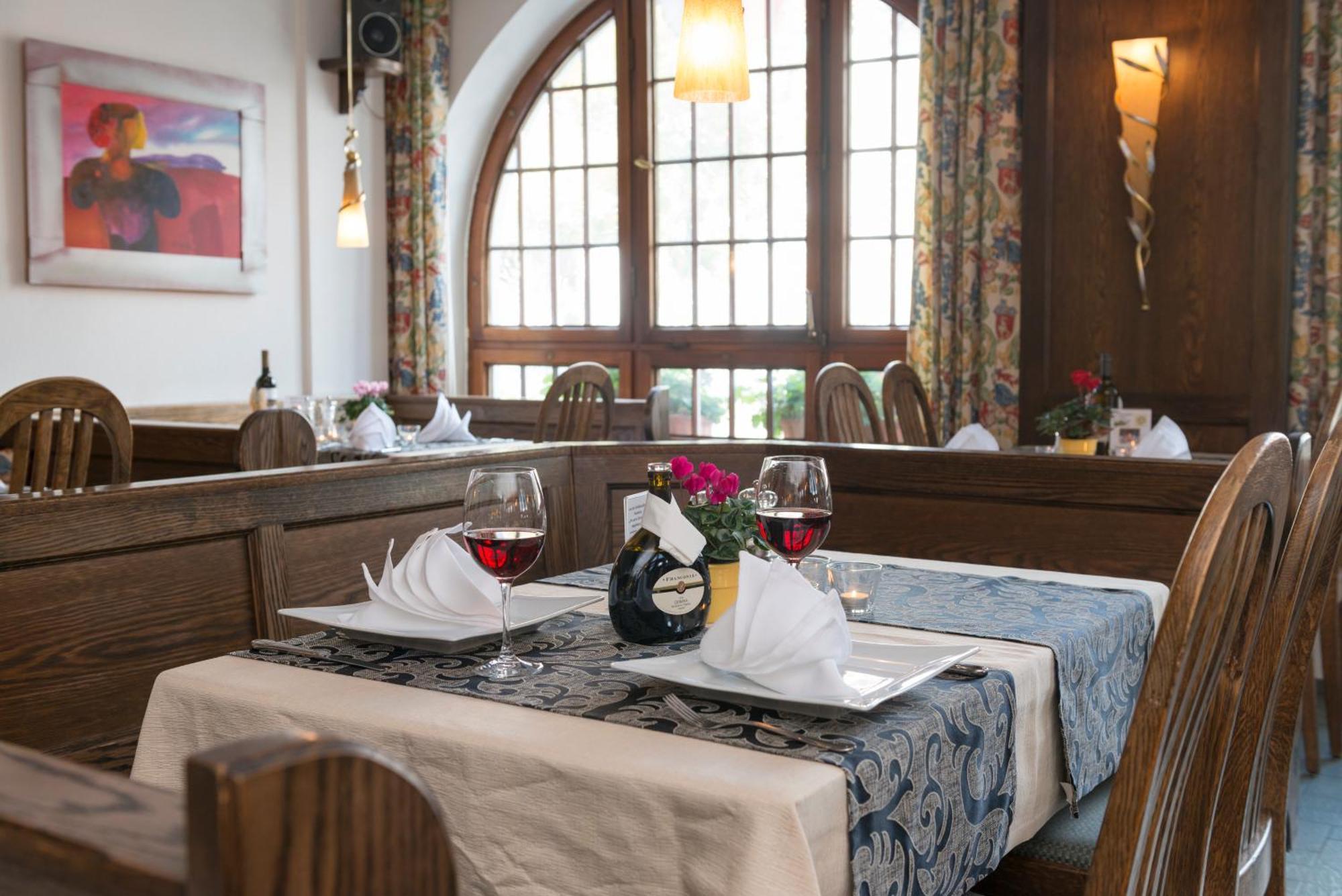 Hotel Gasthof Zum Storch Schlüsselfeld Zewnętrze zdjęcie